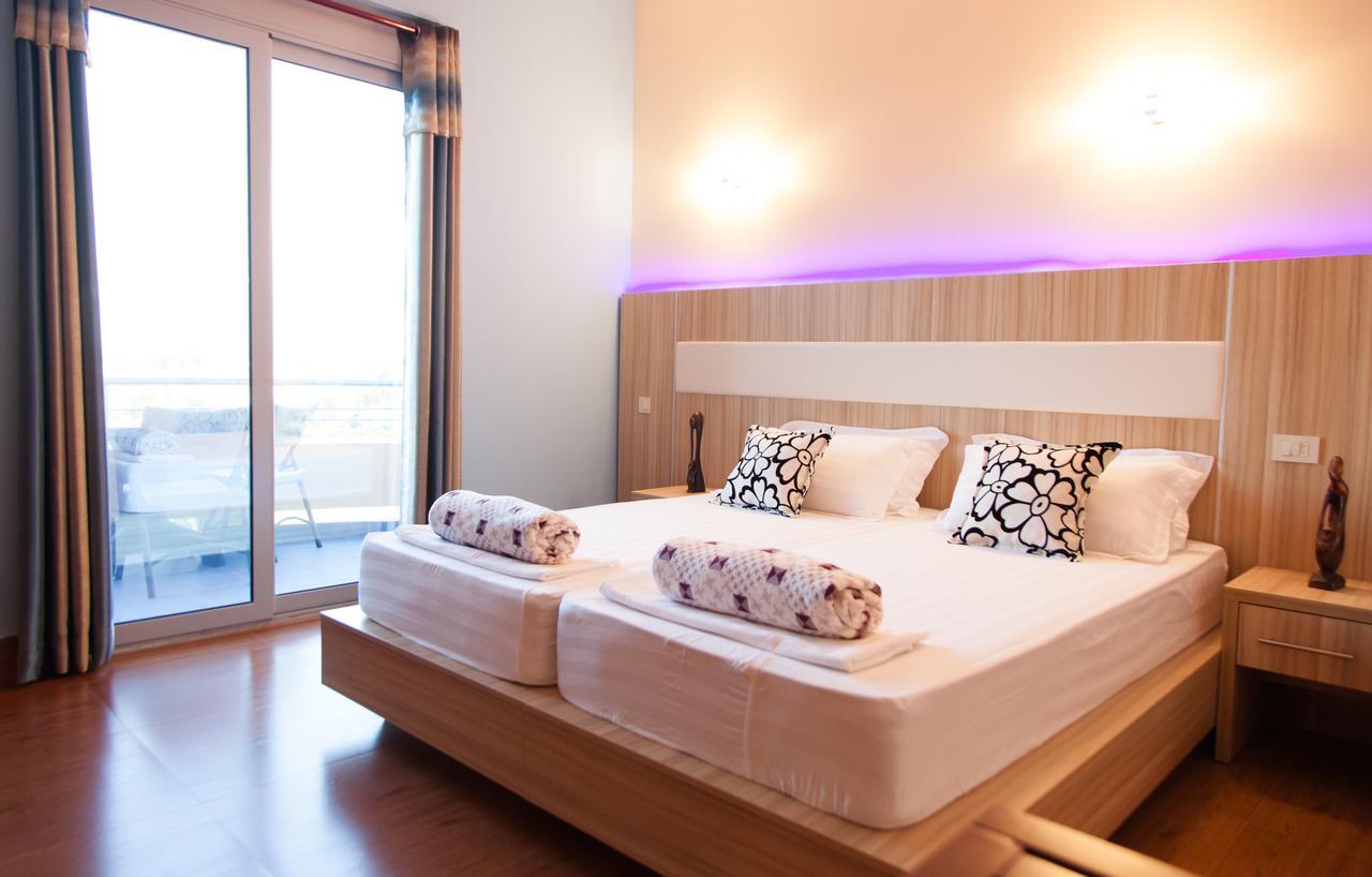 Hotel Blue Moon Ulcinj Eksteriør billede