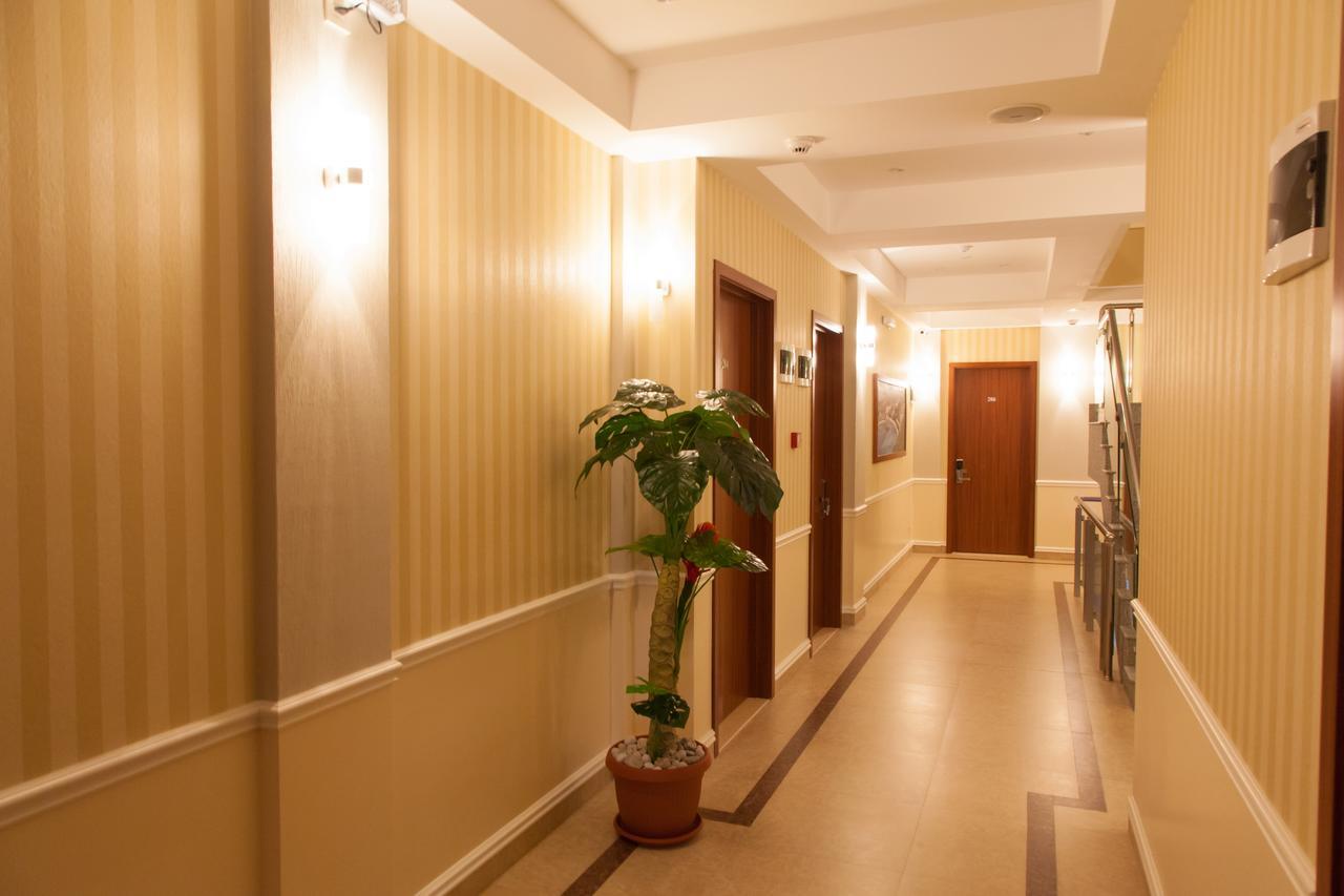 Hotel Blue Moon Ulcinj Eksteriør billede