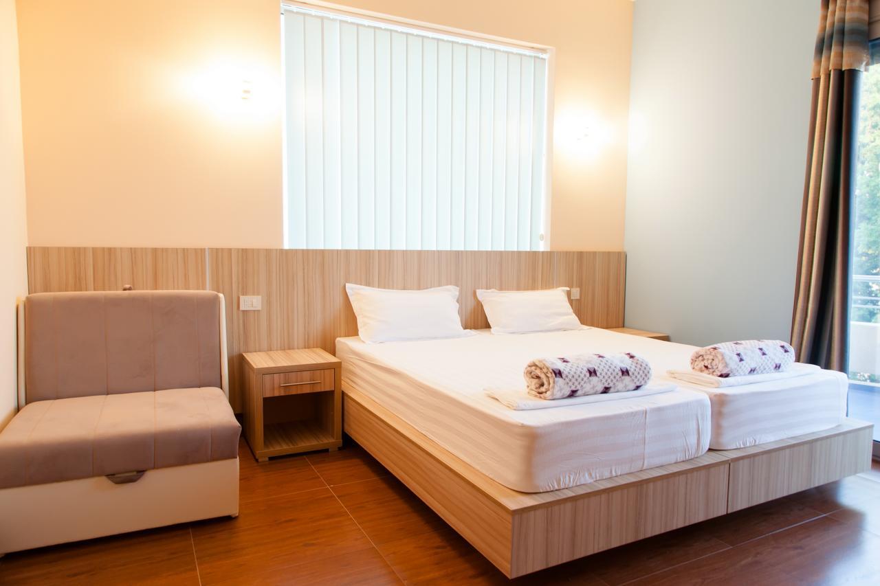 Hotel Blue Moon Ulcinj Eksteriør billede