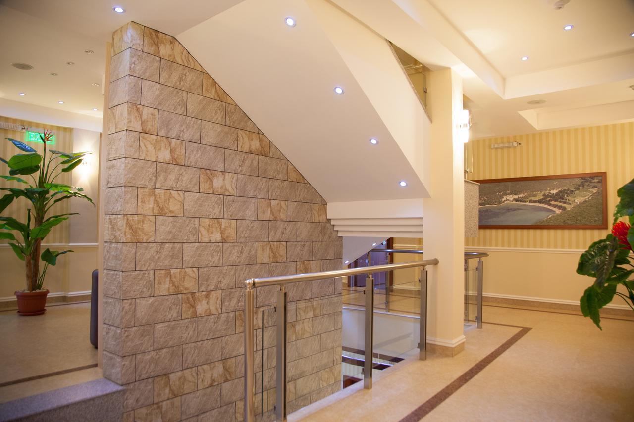 Hotel Blue Moon Ulcinj Eksteriør billede