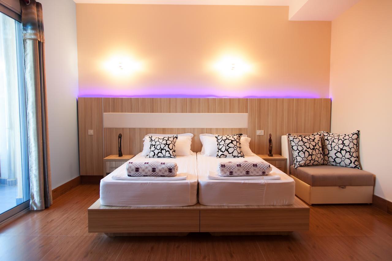 Hotel Blue Moon Ulcinj Eksteriør billede