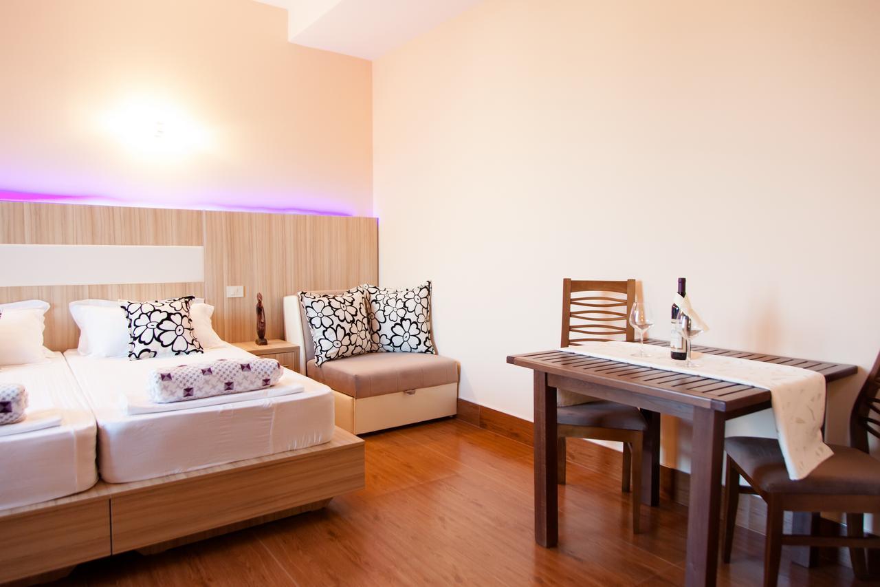Hotel Blue Moon Ulcinj Eksteriør billede