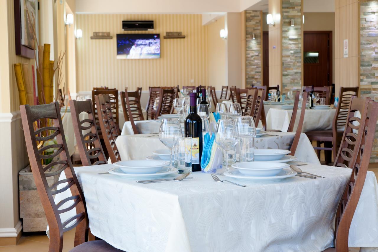 Hotel Blue Moon Ulcinj Eksteriør billede